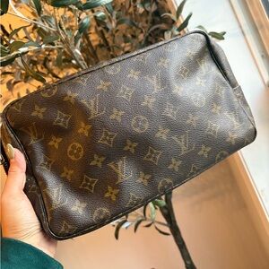 Authentic Louis Vuitton Monogram Brown Toiletry Pouch